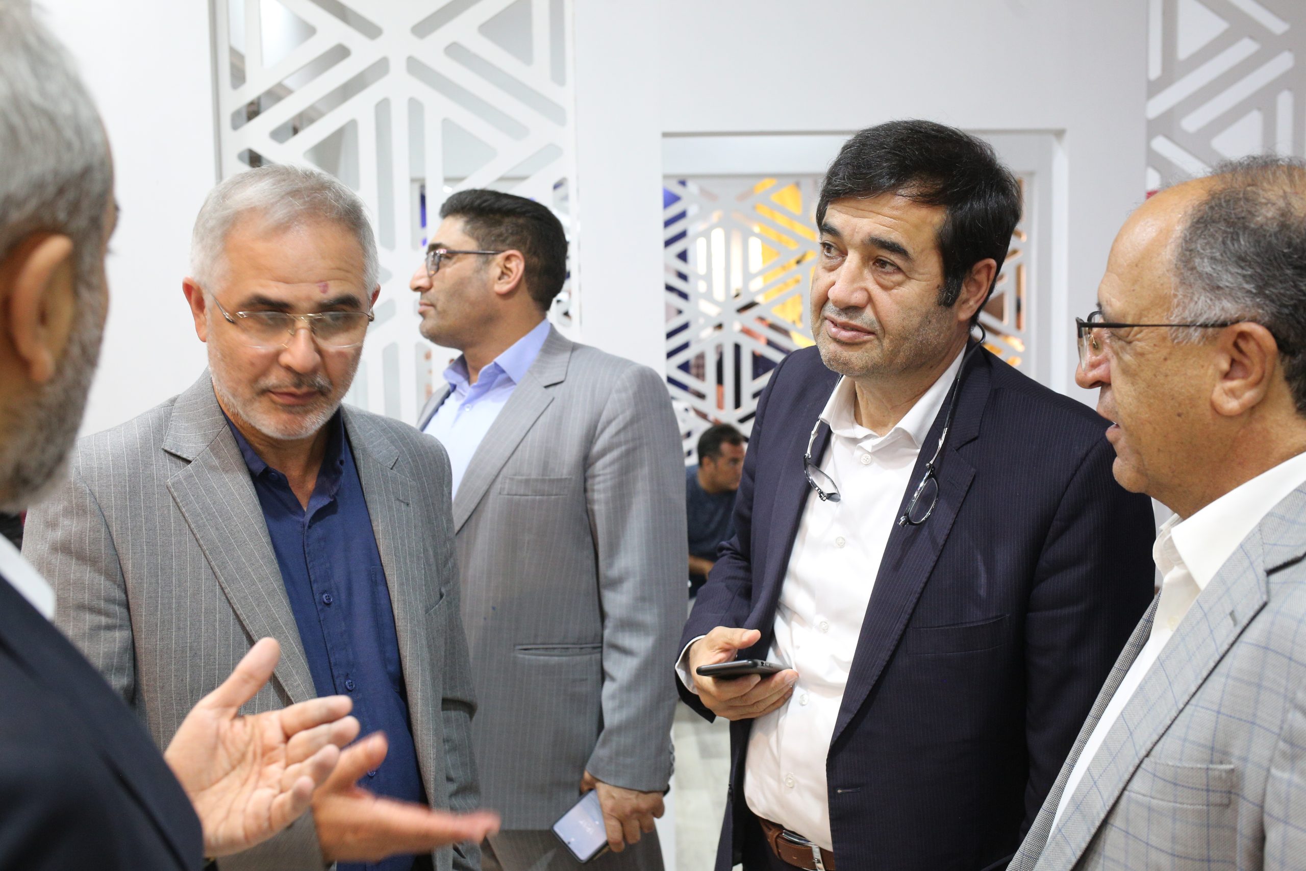 ظرفیت های بخش خصوصی و صنعتی سازی در تولید مسکن استفاده شود